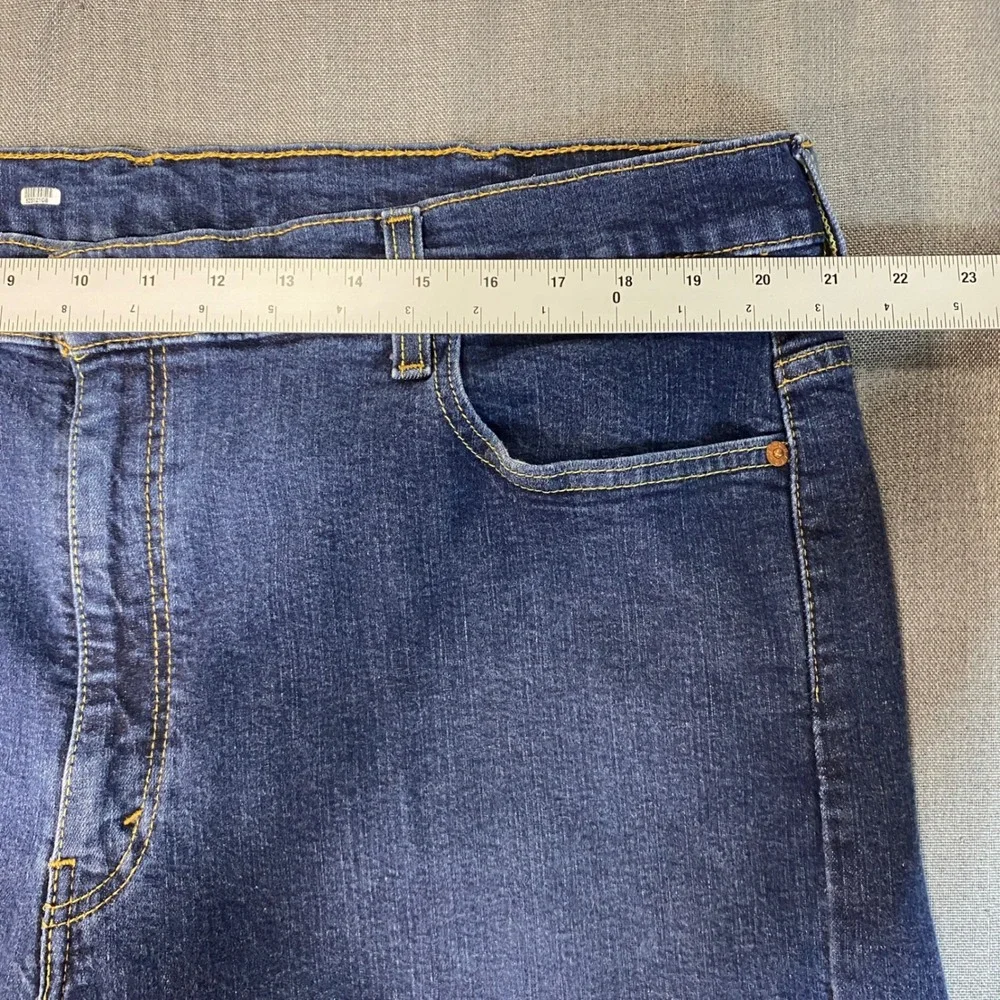 Levi's 569 Jeans Straight Loose‎ Men's Size 44x30 Blue (Measures 42x27)